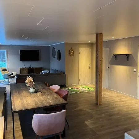 Feriehus Skjomen Elvegard