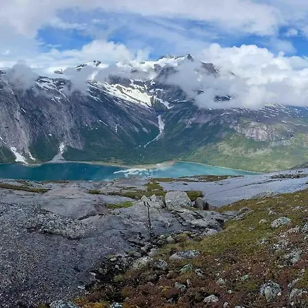Feriehus Skjomen Elvegard